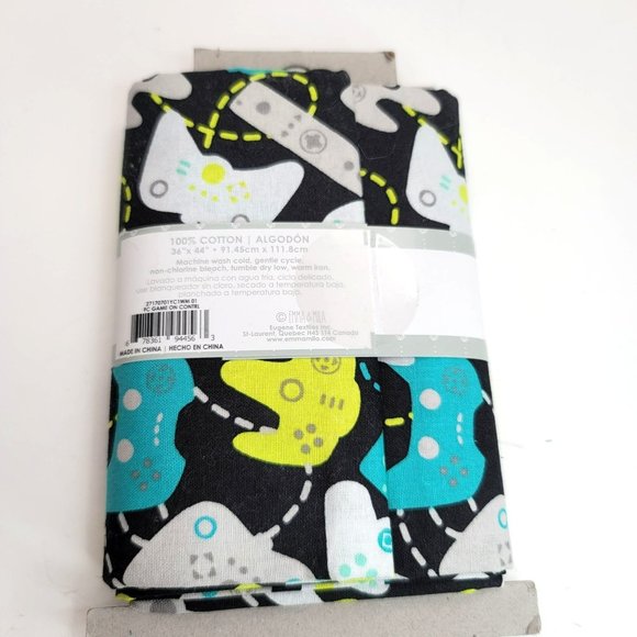 Emma and Mila Quilting Fabric Square 1 Yard Game On NIP 100% Cotton DH832 - Picture 3 of 4